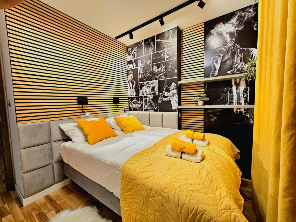 Eddie'S Luxury Apartments Гливице Екстериор снимка