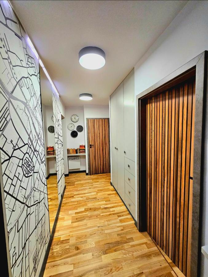 Eddie'S Luxury Apartments Гливице Екстериор снимка