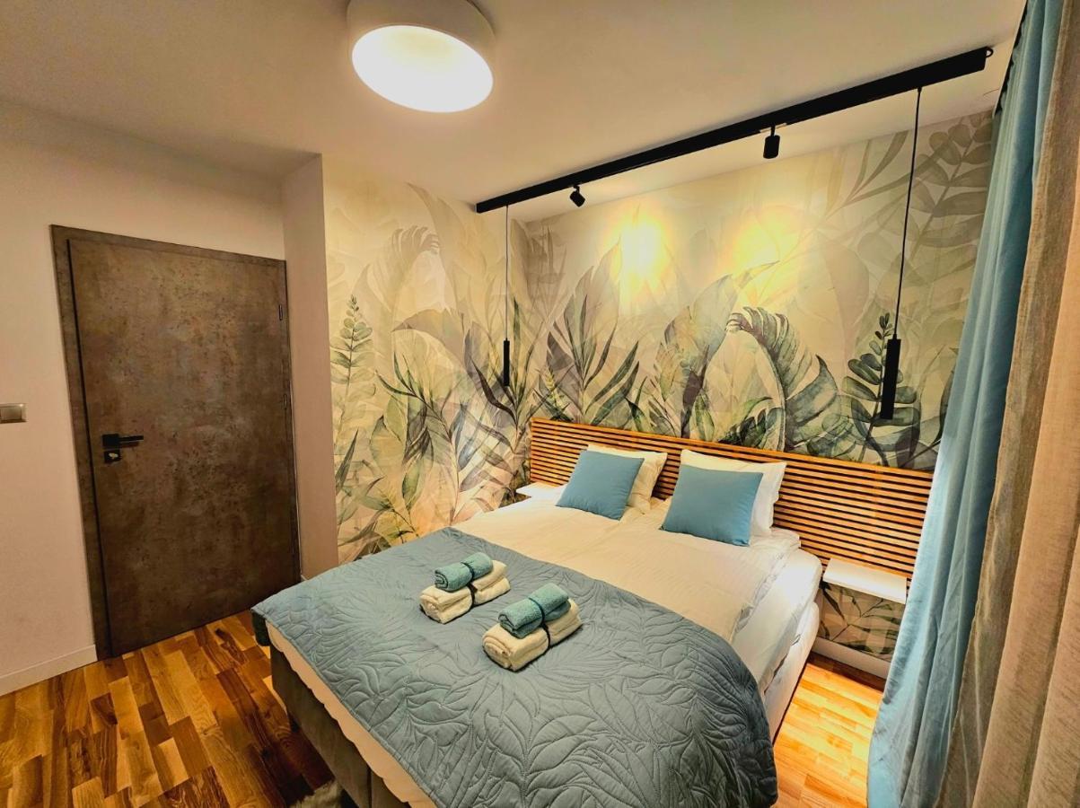 Eddie'S Luxury Apartments Гливице Екстериор снимка